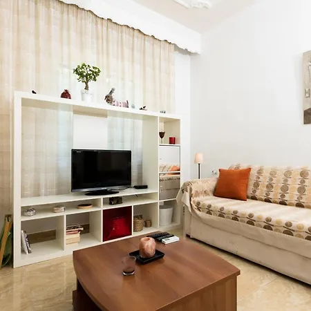 Aigli House *