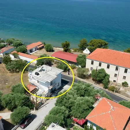 Aigli House Case de vacanță