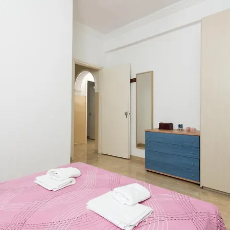 Aigli House Case de vacanță