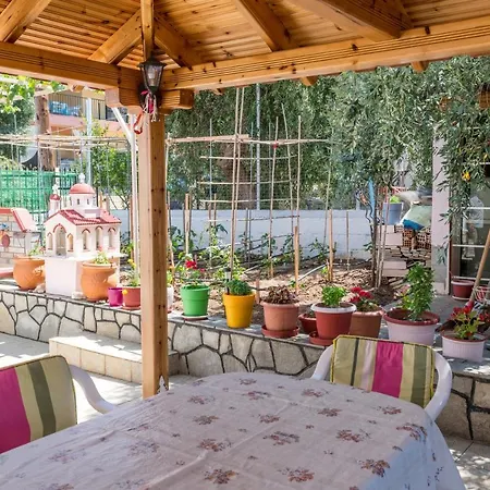 Case de vacanță Aigli House